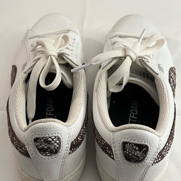 PUMA SNEAKERS, Women’s Sz 6.5, White Leather Sneakers w/ Snake Print Form Strip. - Picture 4 of 11